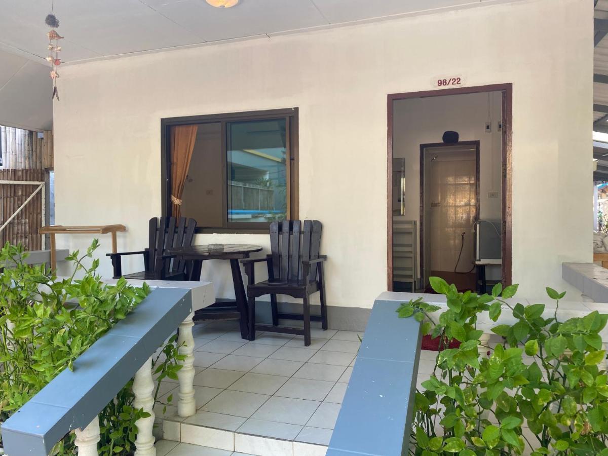 Deng'S Kamala Beach Guesthouse Exterior photo