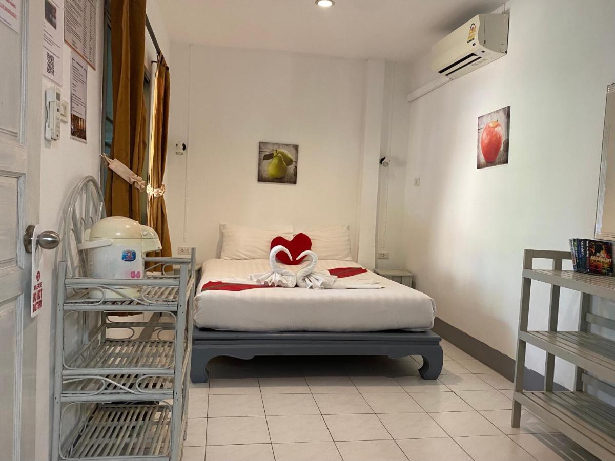 Deng'S Kamala Beach Guesthouse Exterior photo