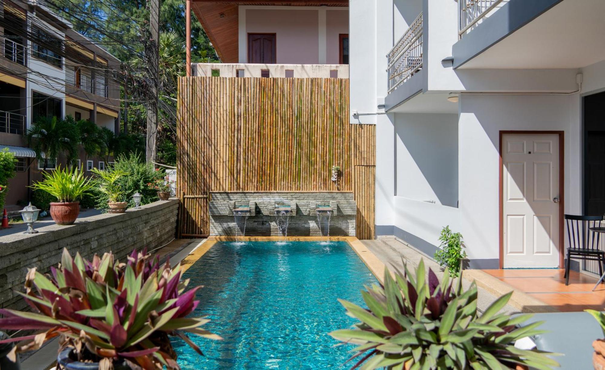 Deng'S Kamala Beach Guesthouse Exterior photo
