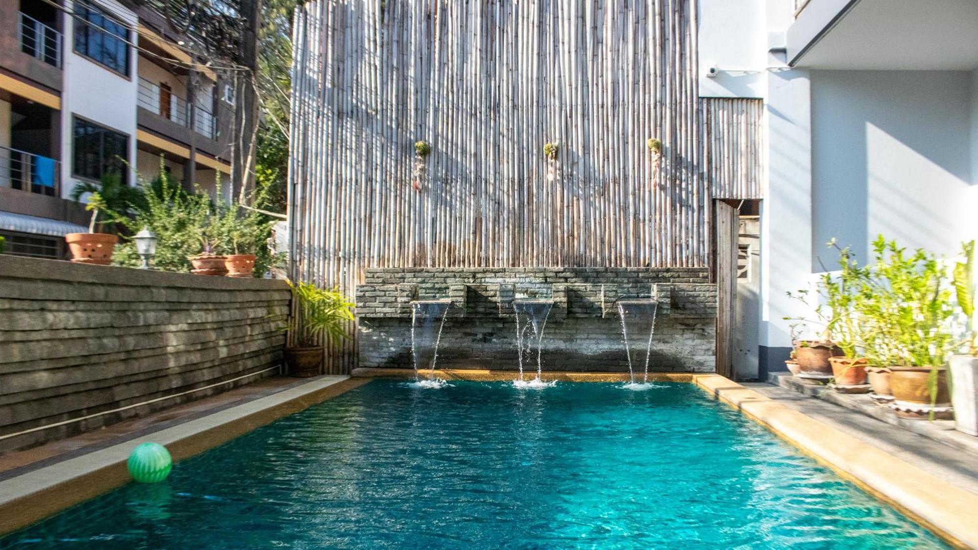 Deng'S Kamala Beach Guesthouse Exterior photo